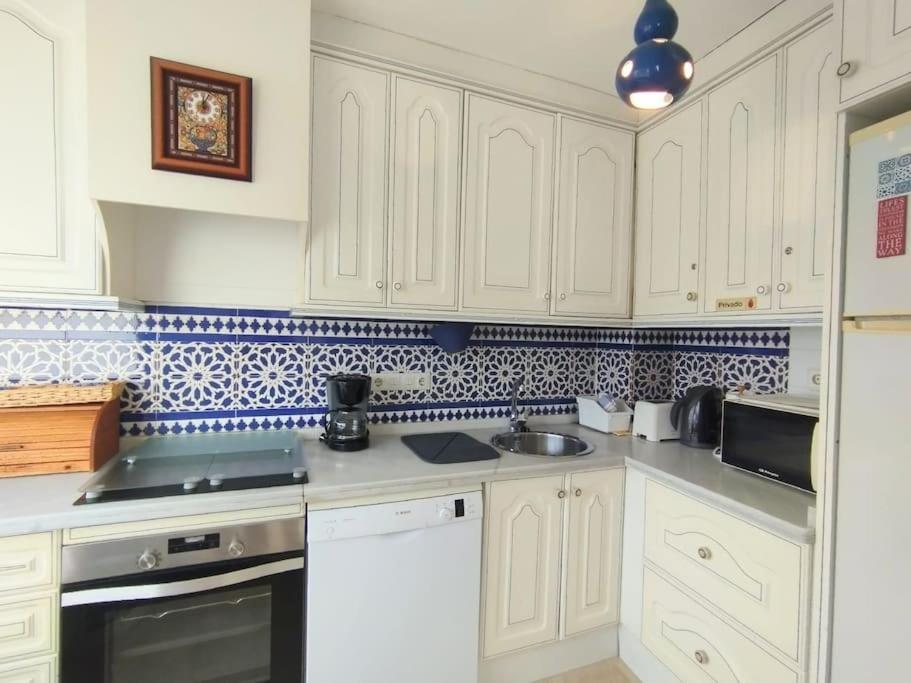 Beautiful 2 Bedroom In Calle Carabeo, Nerja Exterior foto