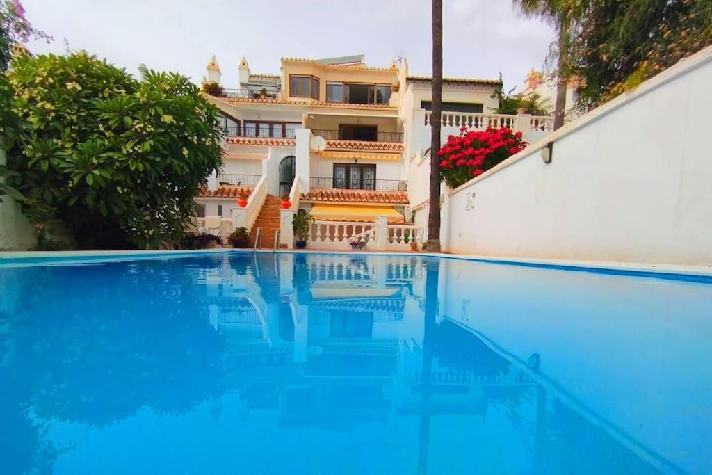 Beautiful 2 Bedroom In Calle Carabeo, Nerja Exterior foto